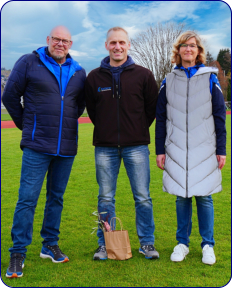V.l.:Uwe Werner (Jugendleiter FCN), Klaus Ketterer, Melanie Ackermann (Jugendleiterin FCN)
